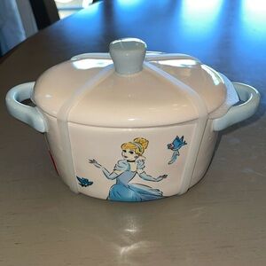 Rae Dunn Cinderella Covered Dish